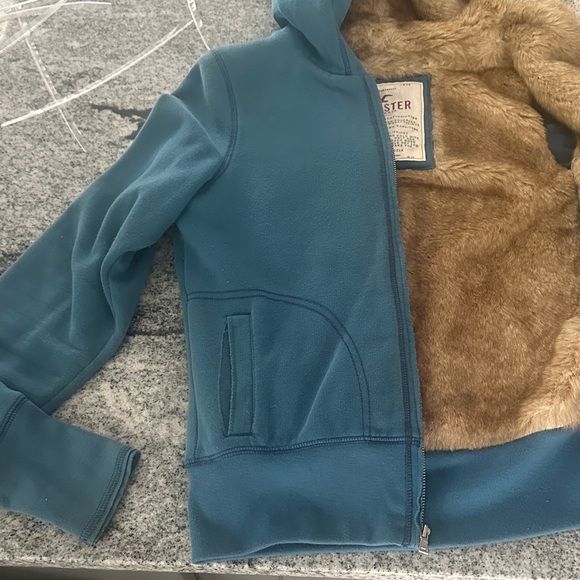 Y2K Rare Hollister Tan Faux Fur zip up hoodie/ Jacket size Large - Picture 2 of 16